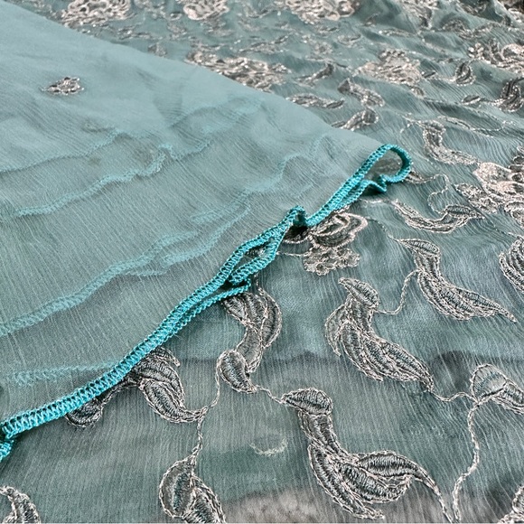 Pakistani 3piece embroided chiffon 3 piece - Picture 4 of 10